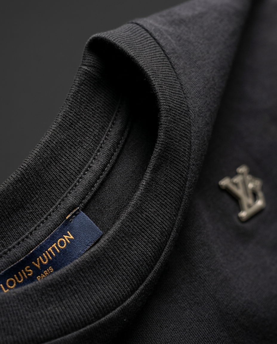 Louis Vuitton - Metal Logo