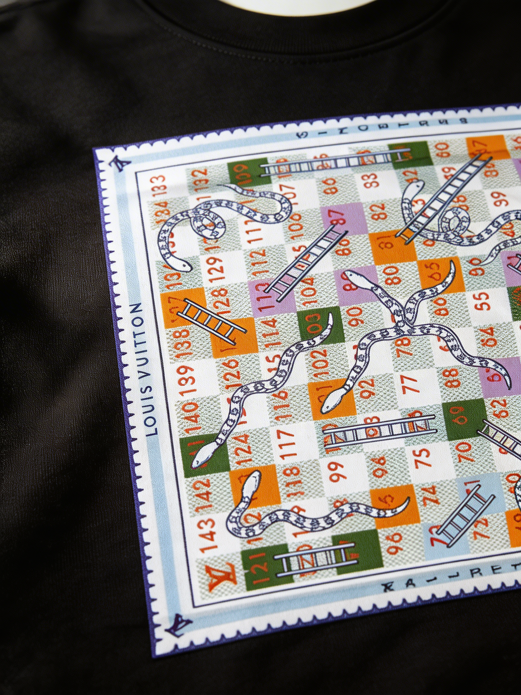 Louis Vuitton Snakes Black